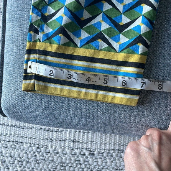 Zara Cropped Stretch Geometric Patterned Pants Size 6 - Picture 8 of 10